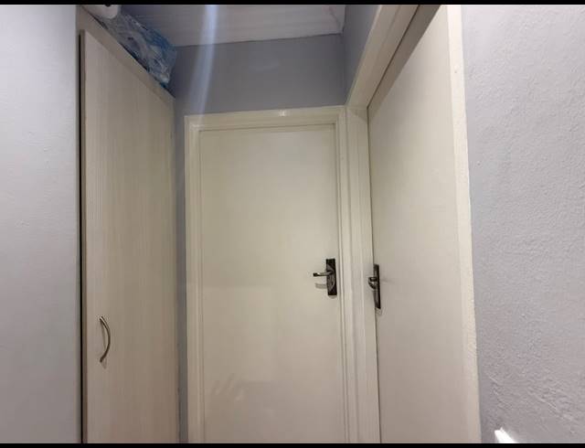 2 BEDROOM APARTMENT FOR SALE IN KEMPTON PARK CENTRAL